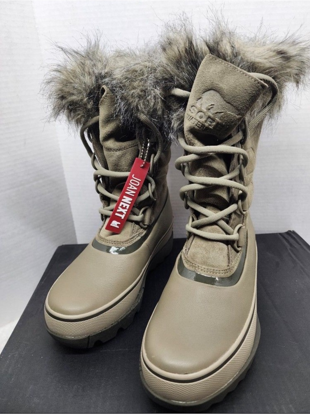 Sorel - Picture 3 of 8